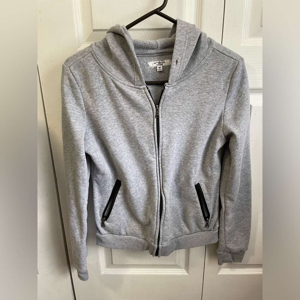 Juniors hoodie sweater